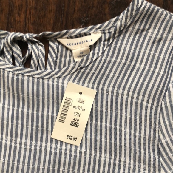 NWT top - Picture 3 of 3